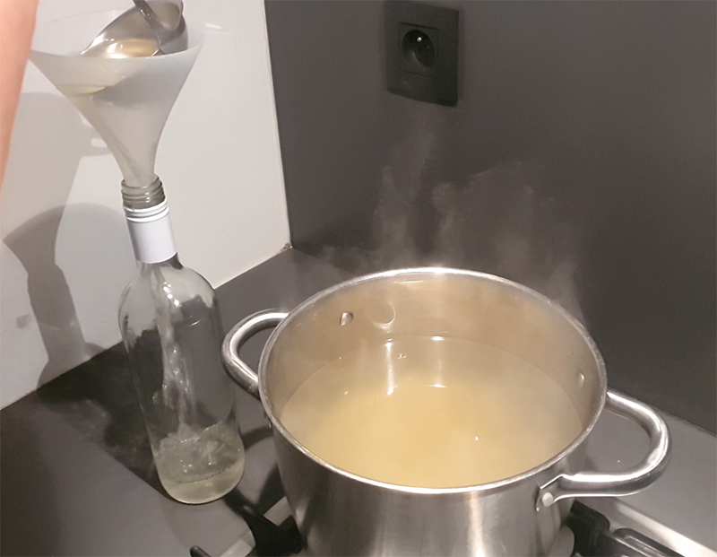Bazový sirup - plnenie fliaš